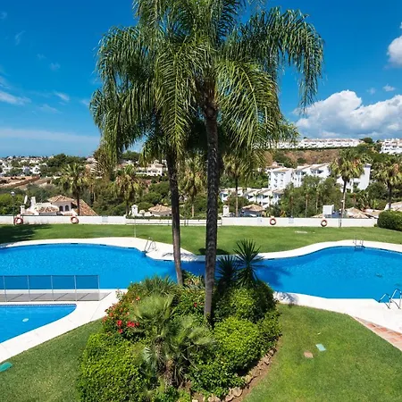 Rentandhomes Calahonda Sea View And Golf Apartment *