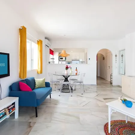 Rentandhomes Calahonda Sea View And Golf Apartment