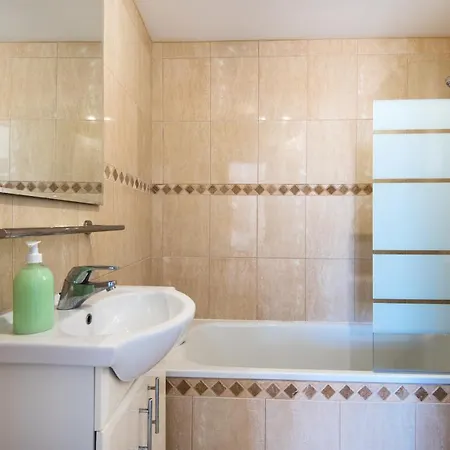 Rentandhomes Calahonda Sea View And Golf