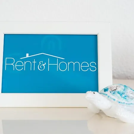 Rentandhomes Calahonda Sea View And Golf Apartment