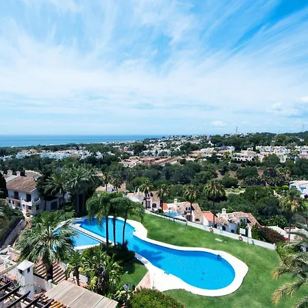 Rentandhomes Calahonda Sea View And Golf Apartment